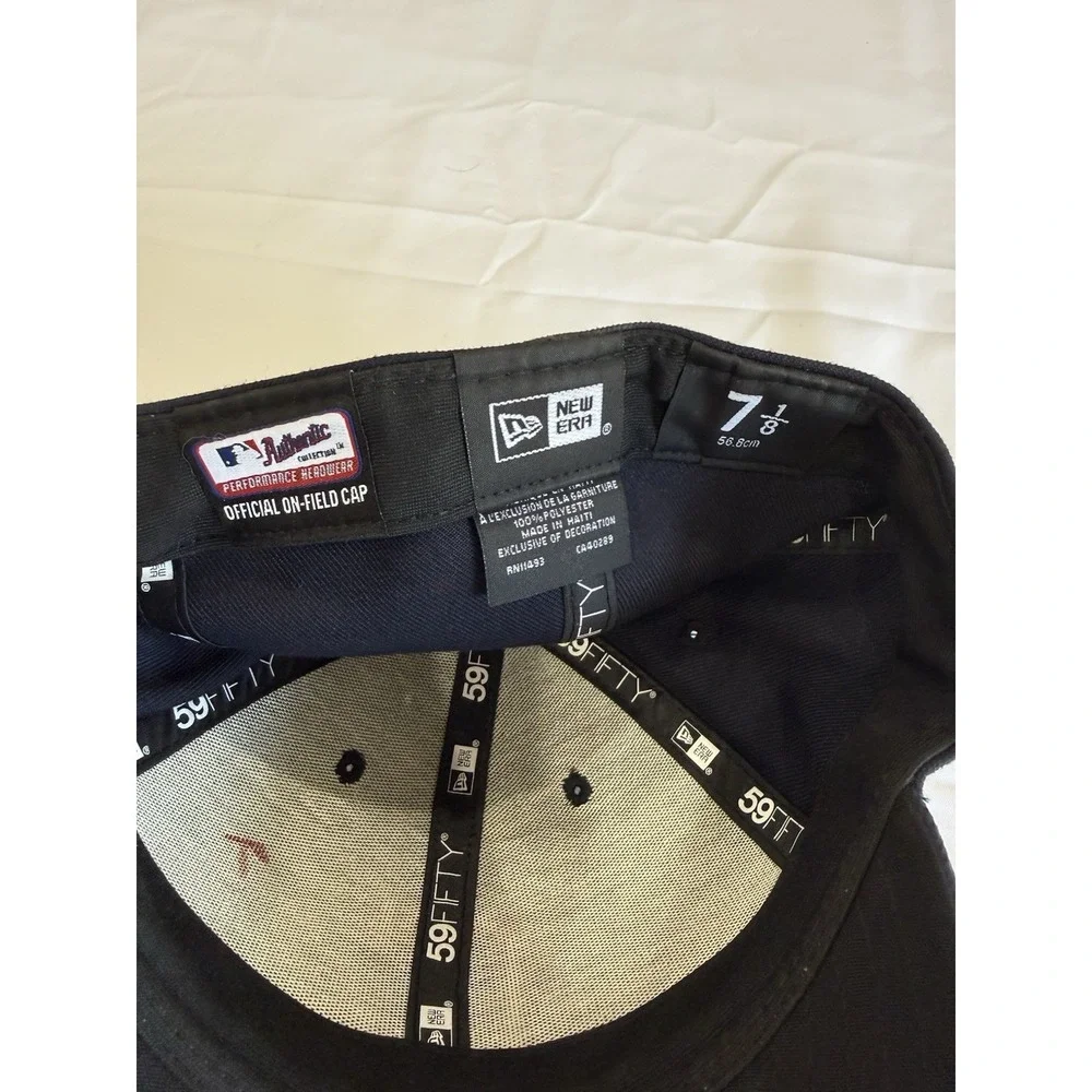 Vintage New Era Cleveland Indians Hat 7 5/8 Navy Blue 59FIFTY Fitted MLB Cap USA